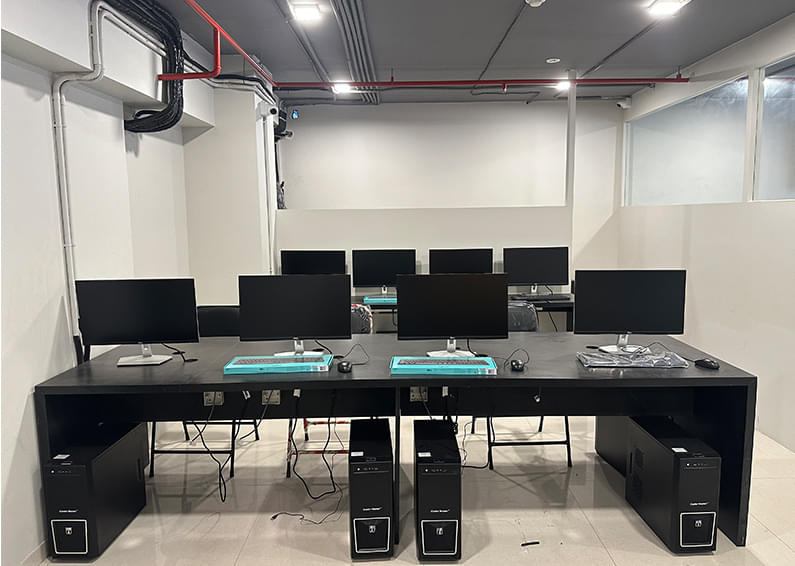 FrameBoxx 2.0 Bandra Class Room photo 1